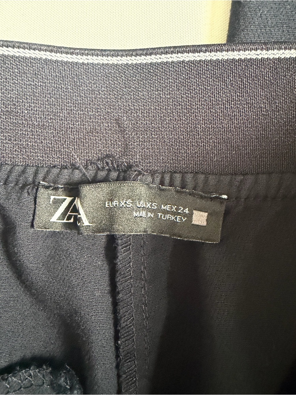 Women’s Zara Dress Pants Navy Blue Flat Front Pockets Zip Button Size XS